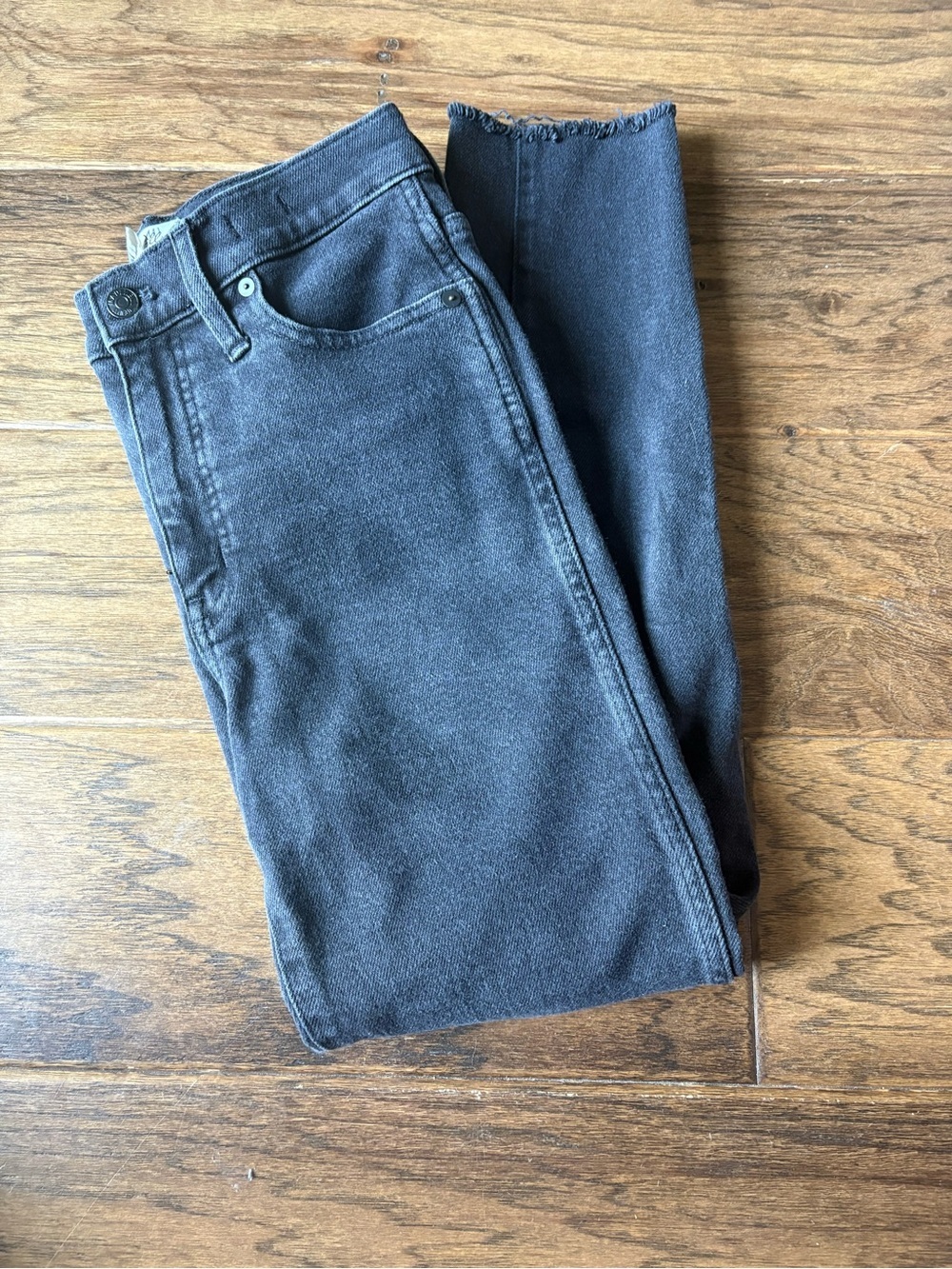 Madewell High-Rise Straight Jeans in Washed Charcoal